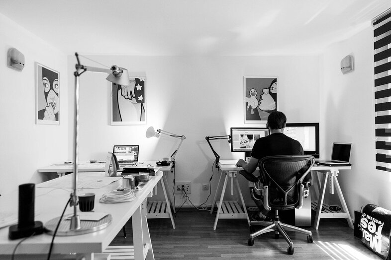 Home office: guía básica para trabajar desde casa y no perder productividad  | MDirector